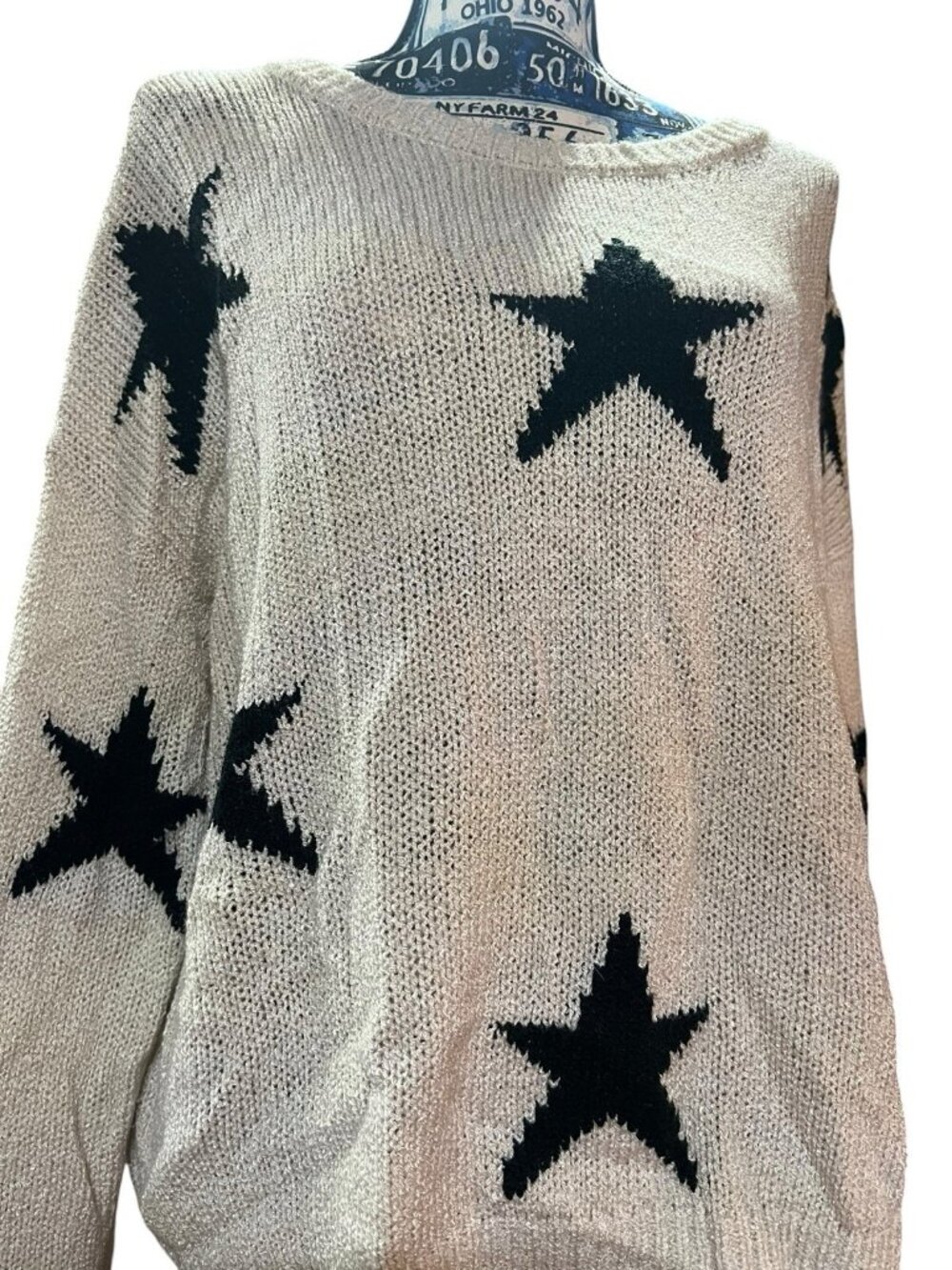 Beige Black Star Accent Crewneck Pullover Sweater Starry Preppy Neutral Sz M - Picture 2 of 6